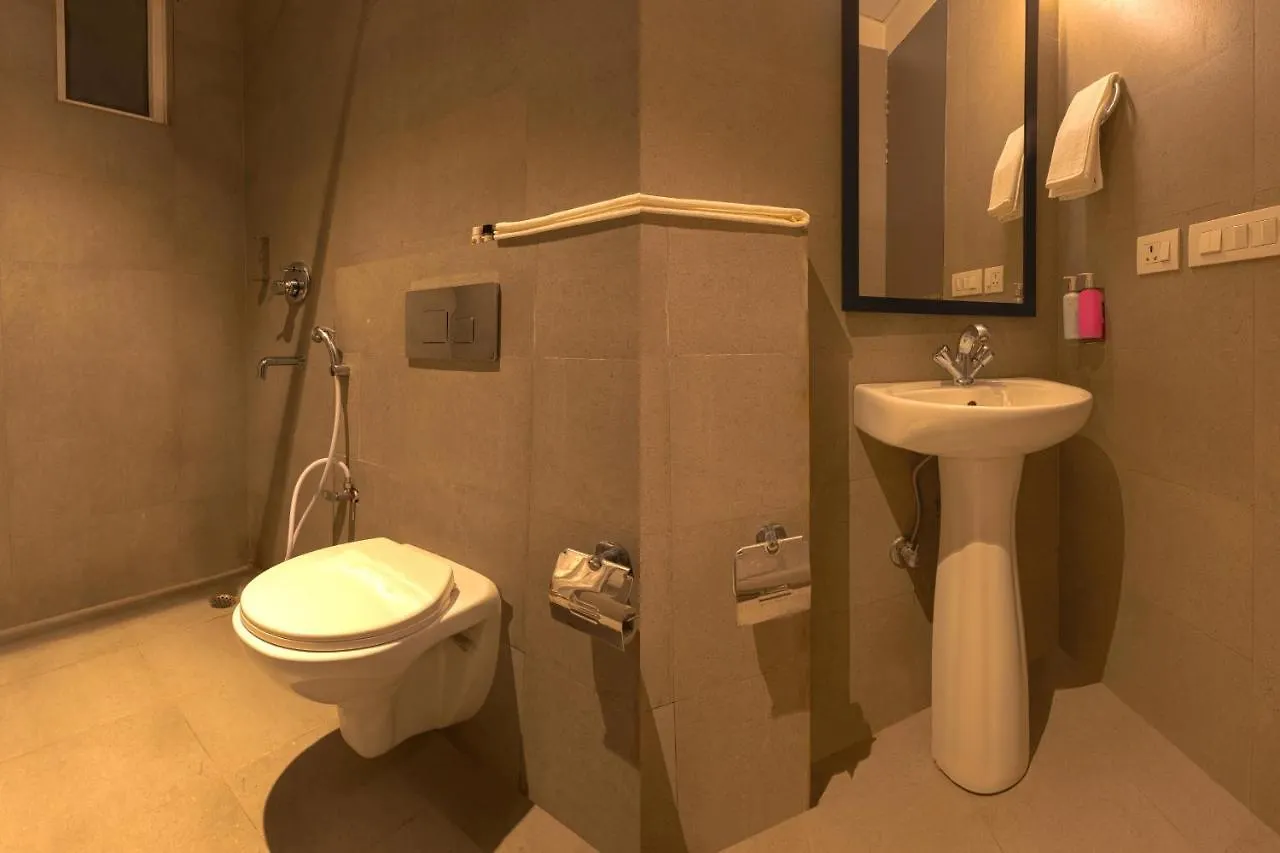 Hotel Tashree Delhi Airport New Delhi 4*,